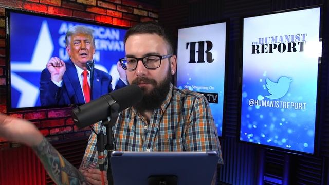 Trump Gets Canceled AGAIN... By Himself смотреть онлайн