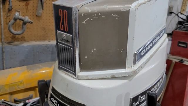 1972 Chrysler 20 hp outboard update on state of engine смотреть онлайн