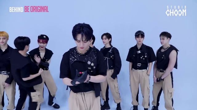 [Русская озвучка Kadza] Закадровые съемки Stray Kids 