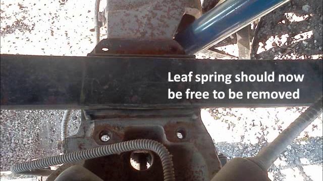 Dodge Caravan replacing right leaf spring смотреть онлайн