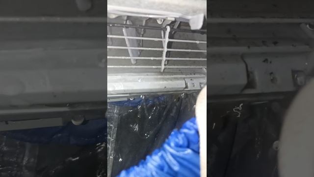 Обслуживание кондиционера.