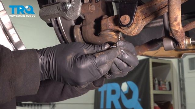 How to Replace Front Caliper 2005-2010 Chrysler 300 смотреть онлайн