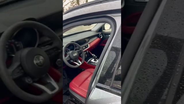 Кроссовер из США ALFA ROMEO STELVIO для Артёма - InterCargo.by смотреть онлайн