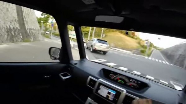 DAIHATSU WAKE 運転シーン(^^) 眺めいい〜