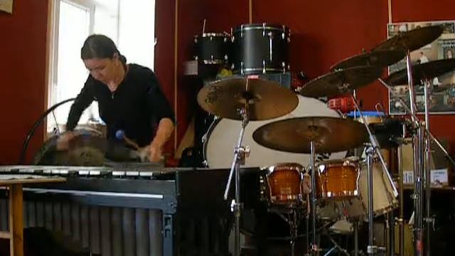 Bertold Hummel - Quattro pezzi - II. Allegro con brio / Elena Belyakova - Golovina смотреть онлайн