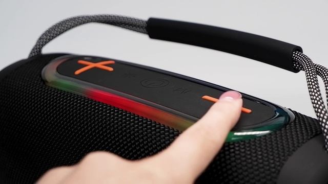 Bluetooth колонка Boombox 2000 смотреть онлайн