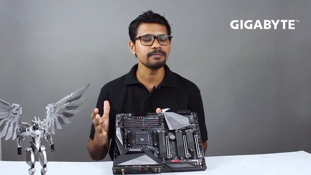 Gigabyte Aorus Master X570 Gaming Motherboard unboxing смотреть онлайн