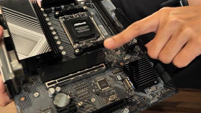 Unbox พรีวิว ASROCK B650M-HDV/M.2 สำหรับ AMD AM5 DDR5