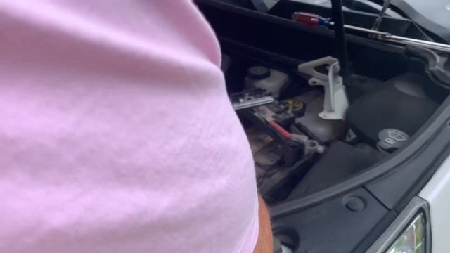 2016 Cadillac SRX Battery Replacement смотреть онлайн