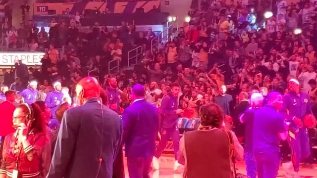 Lebron James vs. Giannis Antetokounmpo смотреть онлайн