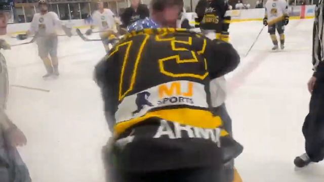 Alan Lack vs Josh Hodgkinson NIHL fight 17-12-22 смотреть онлайн