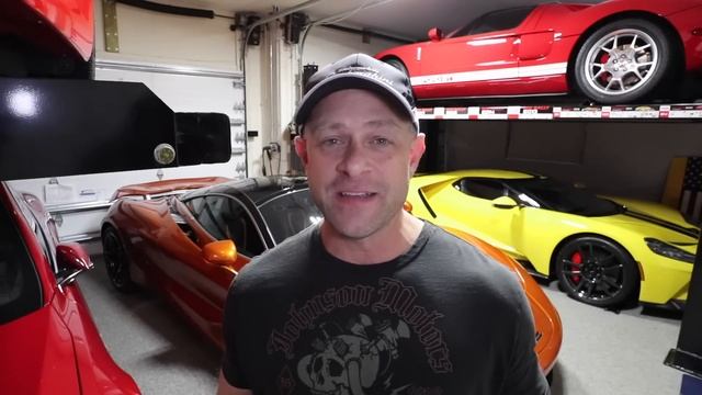 2017 Acura NSX sets new 1/4 Mile record racing a 700HP Supercharged Corvette смотреть онлайн