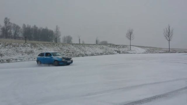 Alfa Romeo 145 Snow смотреть онлайн