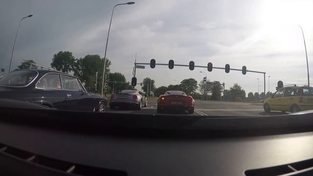 Three times Alfa Romeo 4C and one Bertone смотреть онлайн