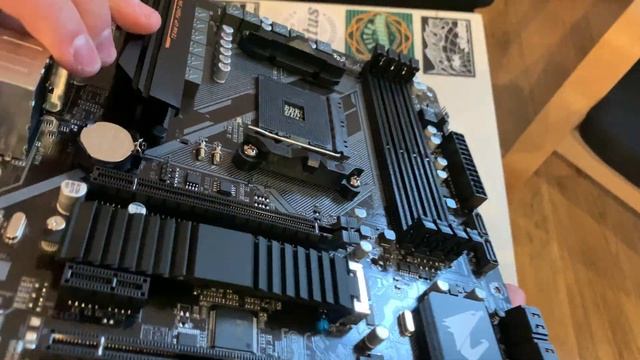 Ausgepackt: Gigabyte B450 Aorus M | Eine solide Lösung für Mikro ATX ? смотреть онлайн
