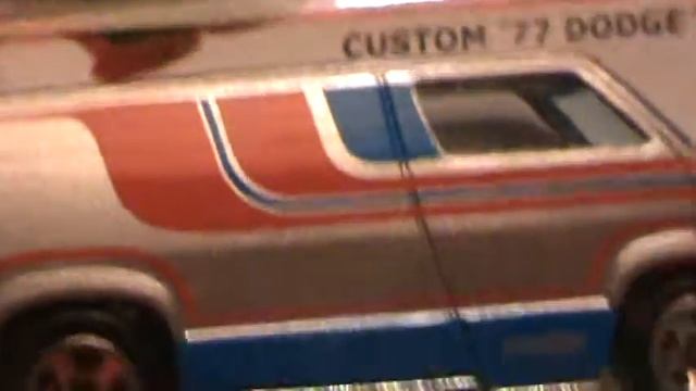 Custom '77 Dodge Van- the Hot Ones смотреть онлайн