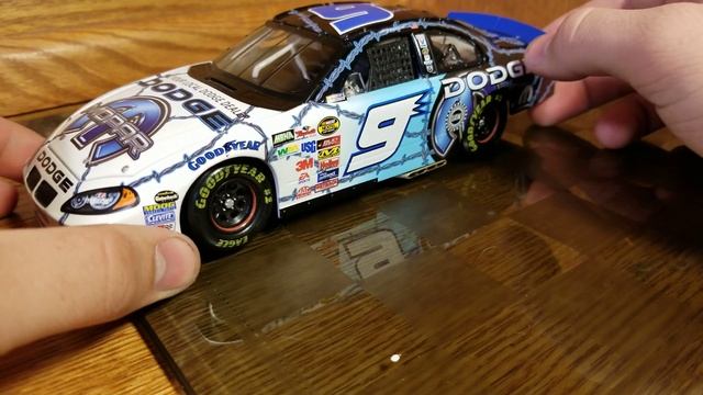NASCAR Diecast Review: Kasey Kahne Mopar 2004 & 2005