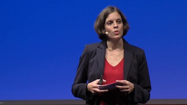 Returning to your home and its difficulties | Andrea Götzelmann | TEDxLinz смотреть онлайн