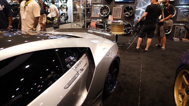 Porsche GT3RS and Acura NSX at SEMA 2017 - Advan Wheels Booth смотреть онлайн