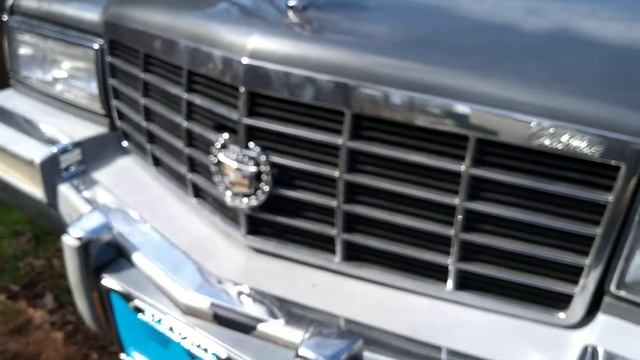 1993 Cadillac DeVille смотреть онлайн