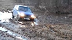 Авто  Ока бездорожье!