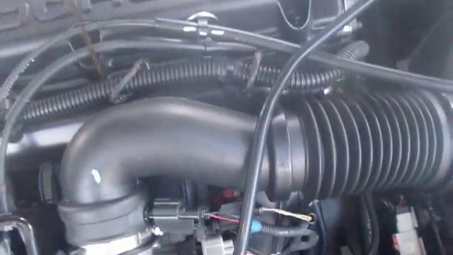2005 Dodge Stratus SXT - Engine Sound GREAT. 2.4L. 4 Cylinder Engine смотреть онлайн