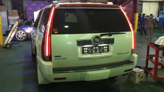 Escalade 2015 Tail lights on a 2012 Cadillac. Диодные фонари от 2015 года на Эскалэйд 900 смотреть онлайн