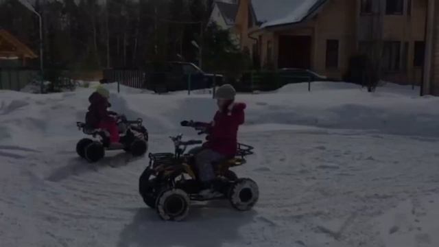 Что может детский электроквадроцикл Voltrix Bars смотреть онлайн