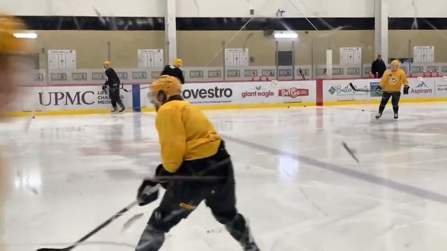 Kris Letang returns to Penguins practice 10 days after stroke смотреть онлайн