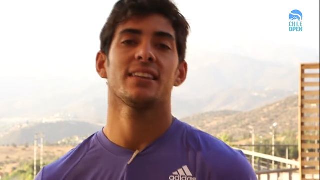 El saludo de Cristian Garin en la previa a la semifinal del Chile Open смотреть онлайн