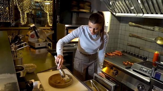 Оксана Третьякова ведущая программы «Вкусные истории» ESSTHETIK