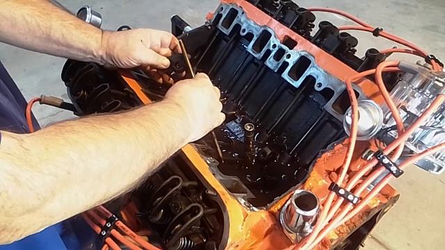 Cadillac 472 / 500 rocker arm adjustment part 2 смотреть онлайн