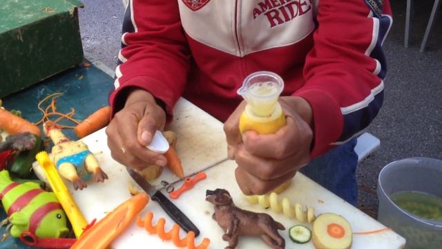 The best seller in the street ever seen... Fast and funny :) смотреть онлайн