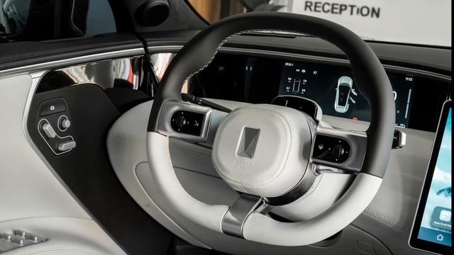 2024 Avatr 11 Black Range 730km ( 578HP ) - Exterior and Interior View смотреть онлайн