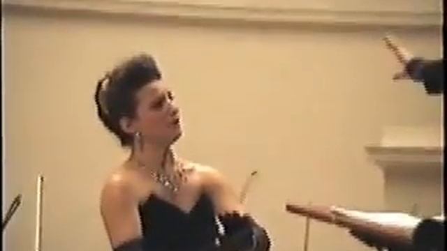 Victoria Loukianetz-La Traviata смотреть онлайн
