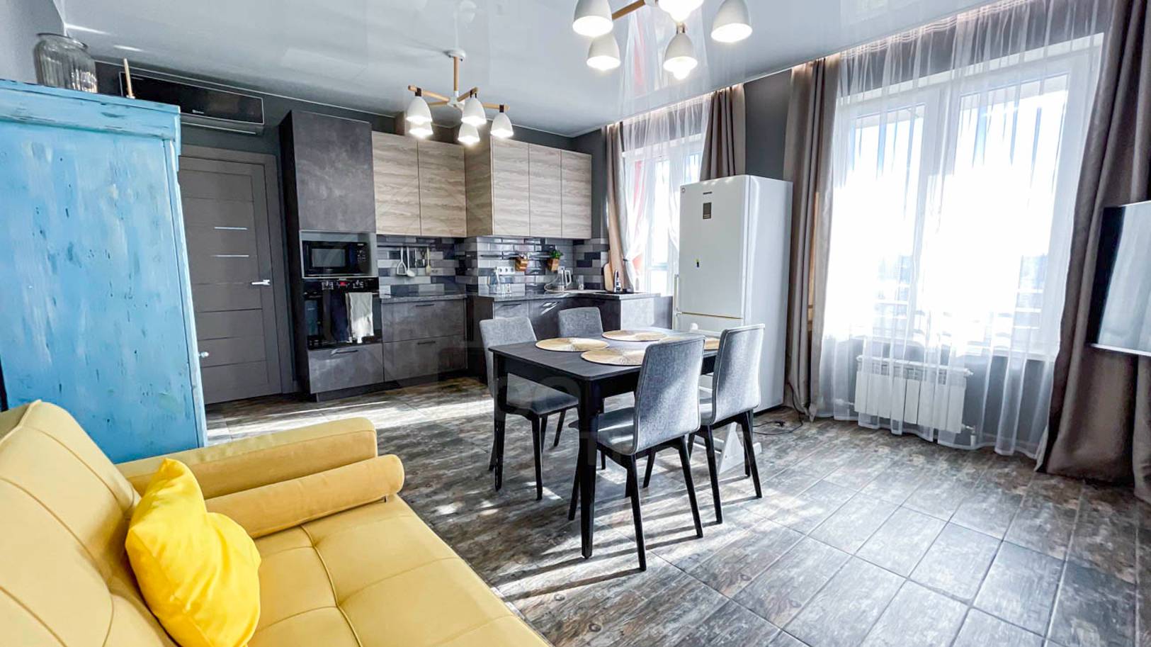 Рум-тур по 4-комнатной квартире проезд Атласова смотреть онлайн