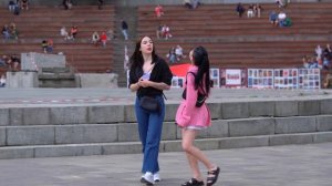 Красивые девушки на улицах города