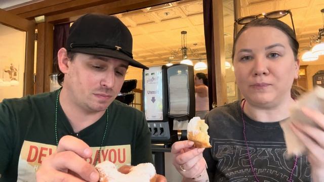 Walt Disney World Port Orleans French Quarter | Rooms, Grounds, Pools, and BEIGNETS! смотреть онлайн