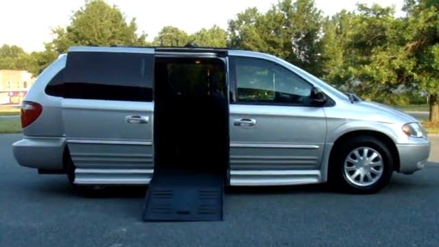 2003 Chrysler Town and Country LXI - Wheelchair Accessible Van (Handicap Van смотреть онлайн