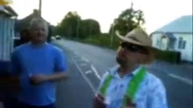 Dewi Stag Do смотреть онлайн