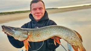 В ПОИСКАХ МОНСТРА!!! РЫБАЛКА НА ХИЩНИКА!!