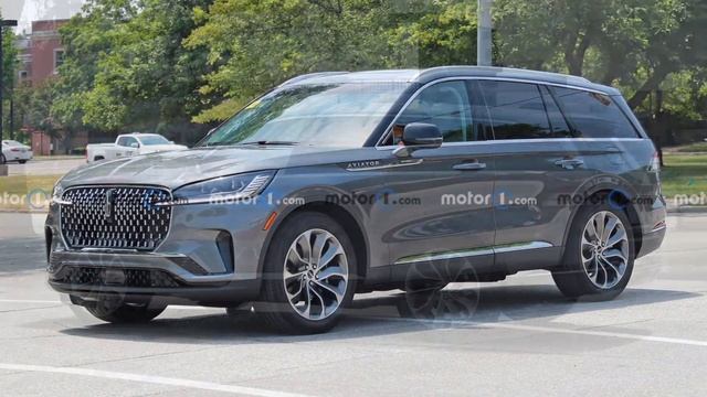 2024 Lincoln Aviator Spied Wearing No Camo On The Road