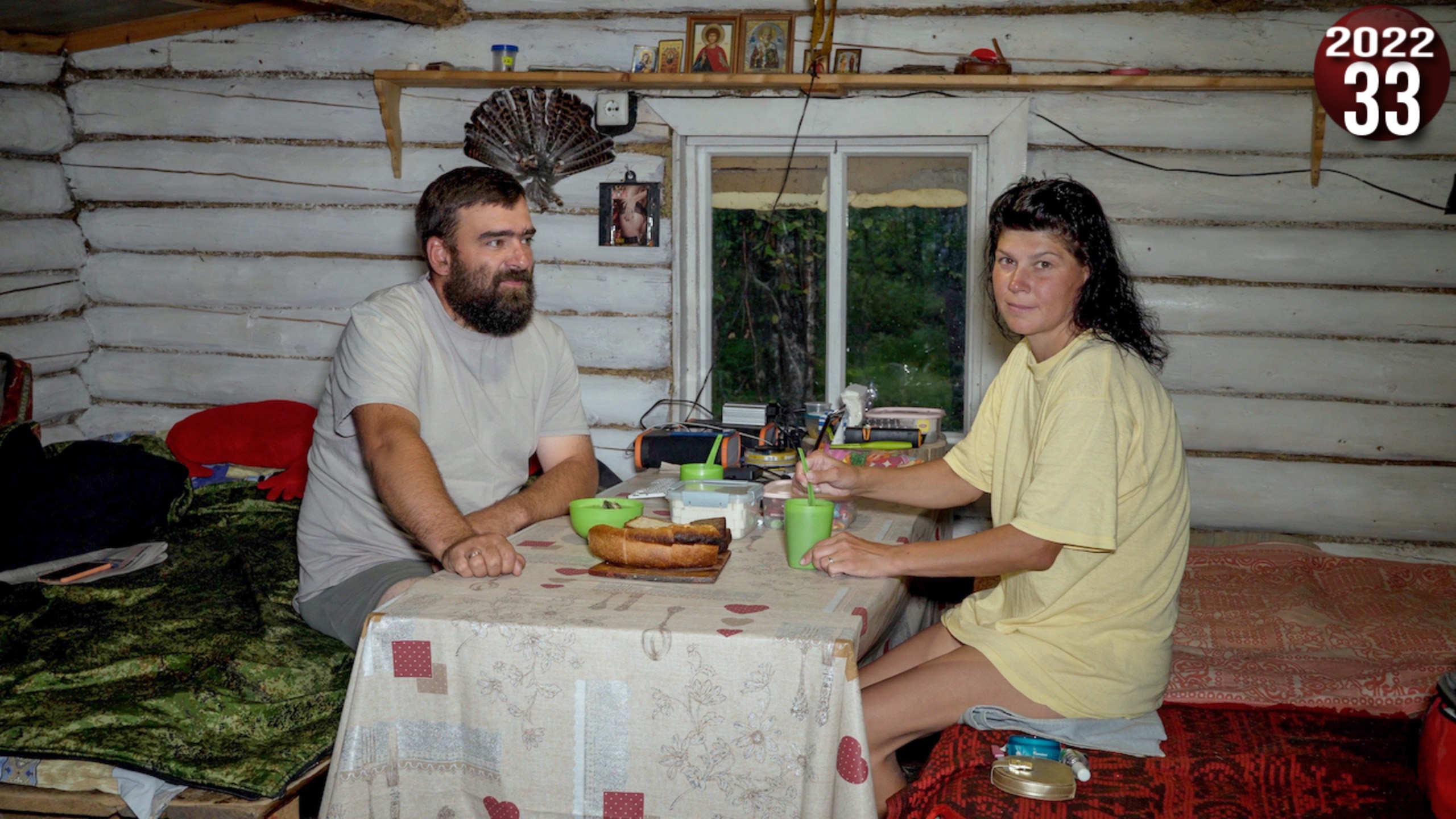Уехали с женой жить в тайгу Приполярного Урала . Обычные будни семьи живущей в тайге. Быт. 33с. смотреть онлайн