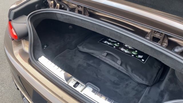 Bentley Leeds - Bentley Continental GTC V8 in Dark Cashmere смотреть онлайн