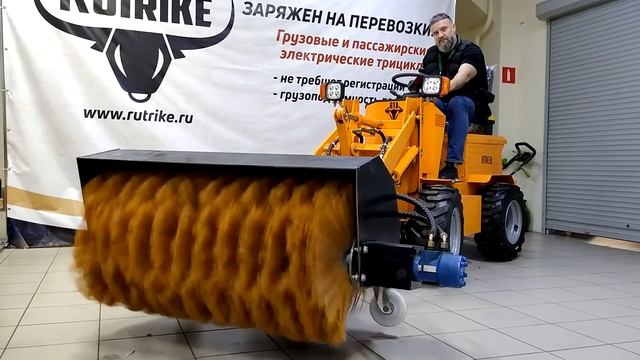 Щётка вращающаяся для электропогрузчика RTA БРАВО 4х4 смотреть онлайн