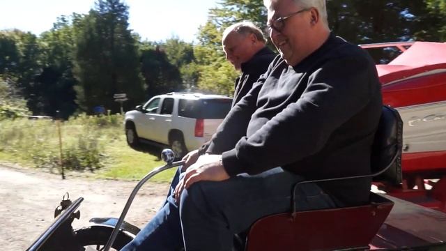 CLASSIC RESTOS S1E2| (1942) CHRYSLER WINDSOR BARRELBACK WAGON смотреть онлайн