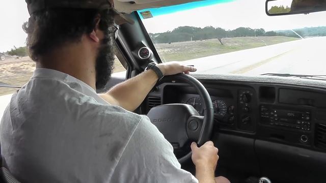 Hauling CAT D4 With Dodge 2500 12 Valve Cummins 5 speed смотреть онлайн