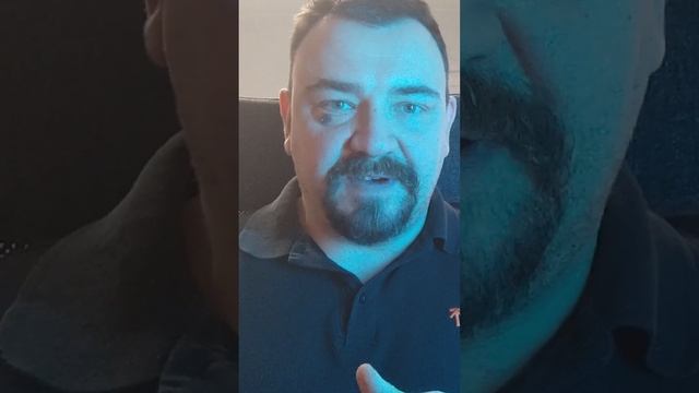 Как научиться стрелять из Автомата Калашникова #shorts смотреть онлайн