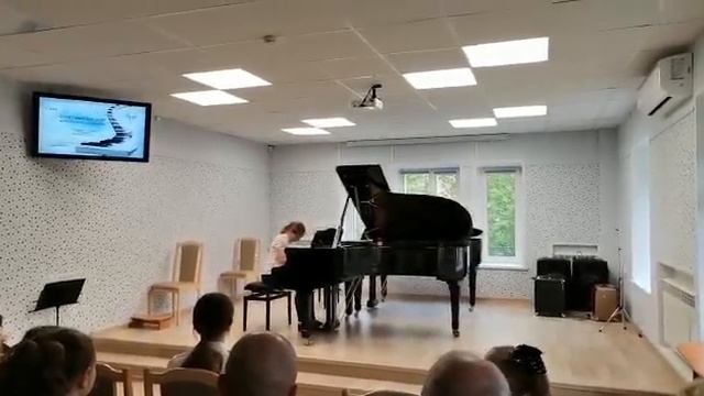 Э. Григ "Листок из альбома". Гаврусева Евдокия в Отчётном концерте фортепианного отделения. смотреть онлайн