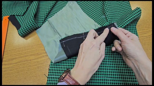 Обработка подрезного кармана с листочкой в жакете смотреть онлайн